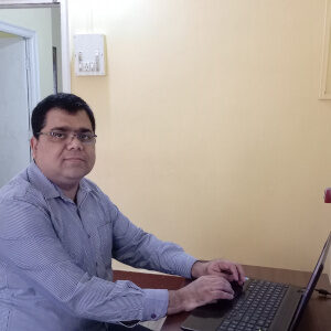 Anirban Blogging In Office New 1